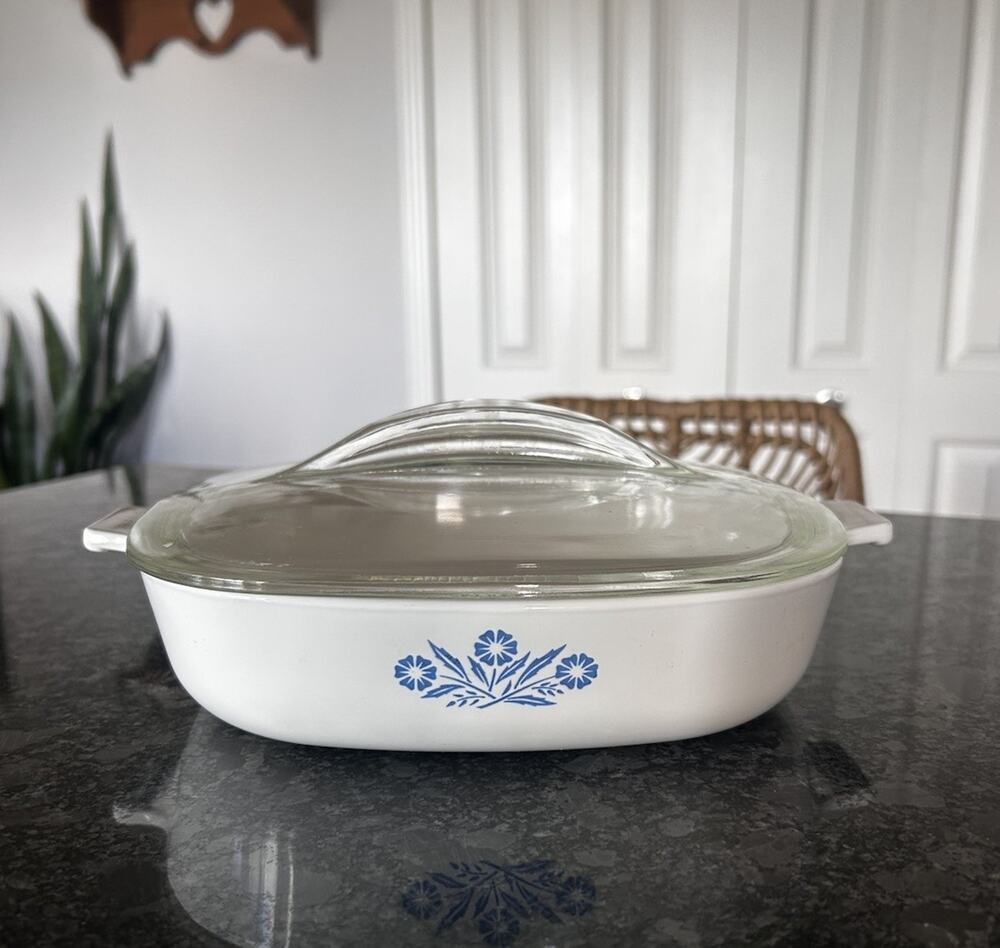 Vintage Corning Ware P-9-B Blue Cornflower Casserole Dish 9" Rare Fin Lid READ